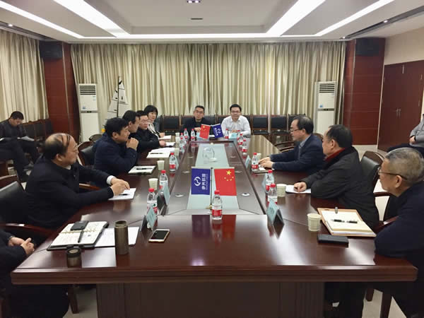 武漢市委常委、市紀(jì)委書(shū)記張曙考察新特光電