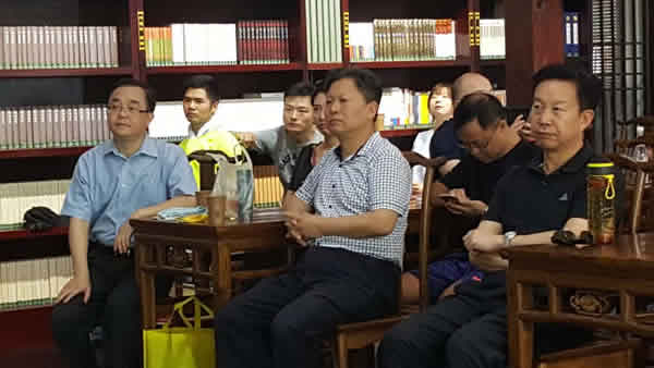 陳義紅參加湖北省暨武漢市新僑2016年迎國(guó)慶徒步健行活動(dòng)