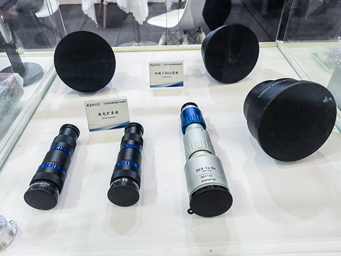 高性能激光場(chǎng)鏡和擴(kuò)束鏡